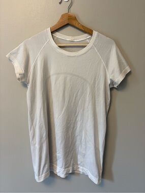 Lululemon Athletica Swiftly Tech T-Shirt Size 12